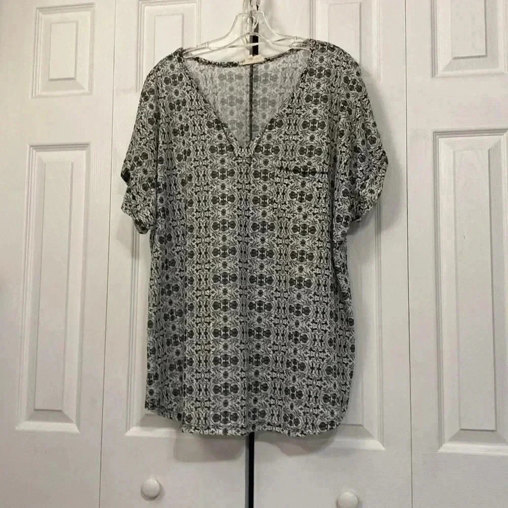 Dept 222 short sleeve shirt top